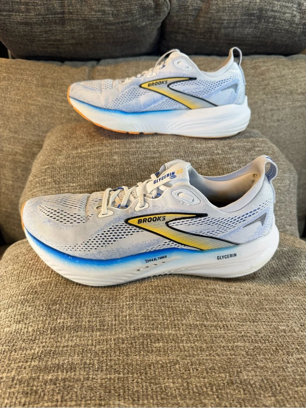 Brooks Glycerin 22 Men’s White Cobalt Orange Running Shoes 110445 D136 Size 11
